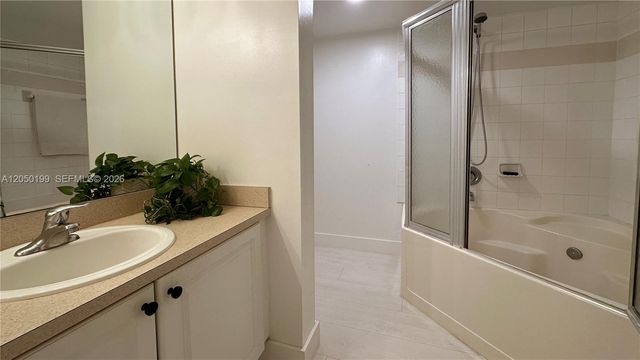 11018 Legacy Dr 101, Palm Beach Gardens, FL 33410
