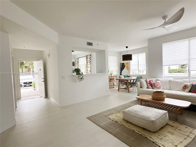 11018 Legacy Dr 101, Palm Beach Gardens, FL 33410