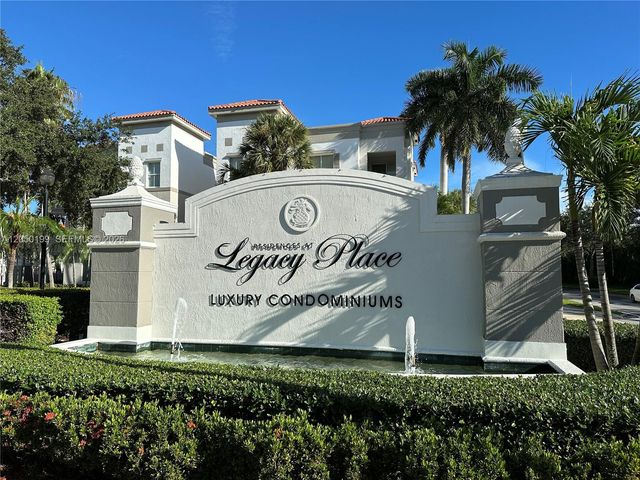 11018 Legacy Dr 101, Palm Beach Gardens, FL 33410