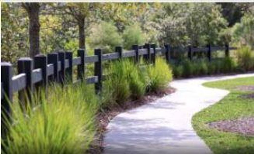 Image 19 of property listing at 883 Meadowbrook Lane, Summerville, SC 29486