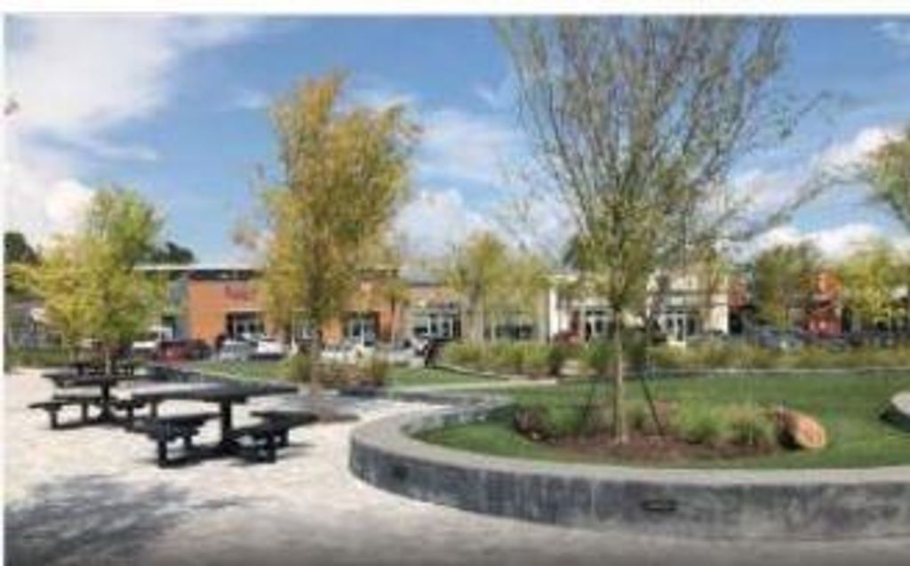 Image 21 of property listing at 883 Meadowbrook Lane, Summerville, SC 29486