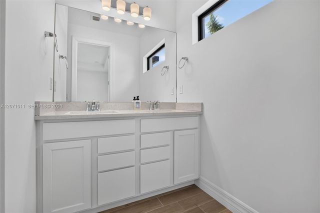 771 NW 84th Terrace, Plantation, FL 33324