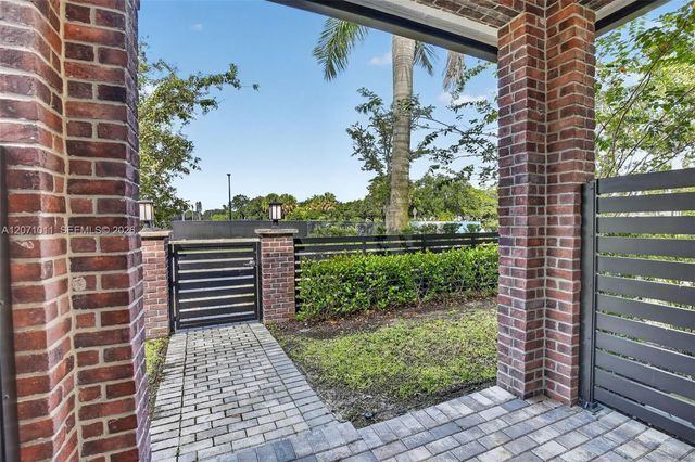 771 NW 84th Terrace, Plantation, FL 33324