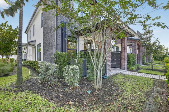 771 NW 84th Terrace, Plantation, FL 33324
