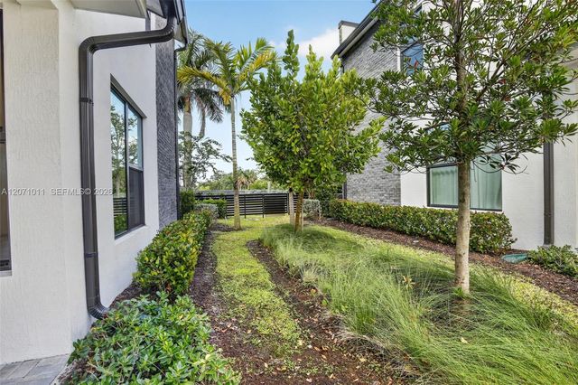 771 NW 84th Terrace, Plantation, FL 33324