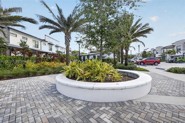 771 NW 84th Terrace, Plantation, FL 33324