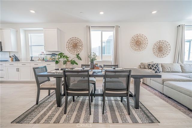 27154 Valley Oak Place, Valencia, CA 91381