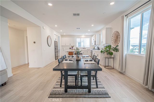 27154 Valley Oak Place, Valencia, CA 91381