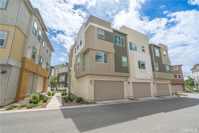 27154 Valley Oak Place, Valencia, CA 91381