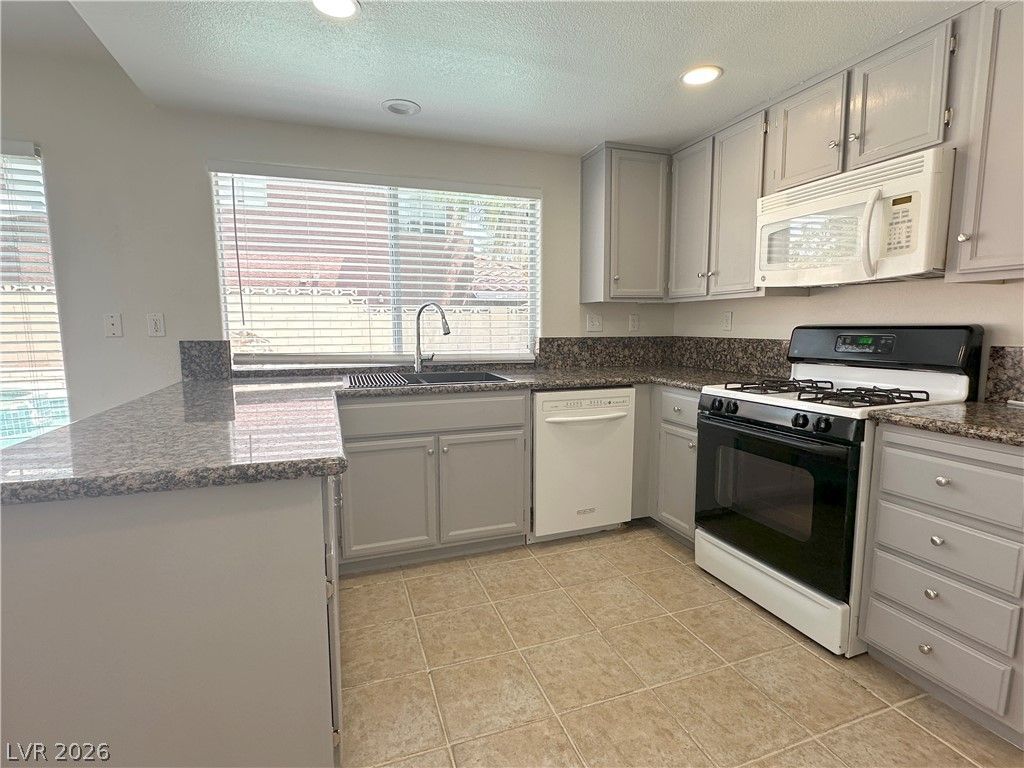Image 9 of property listing at 7604 Cruz Bay Court, Las Vegas, NV 89128