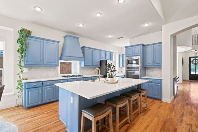 1200 Grant Avenue, Lantana, TX 76226