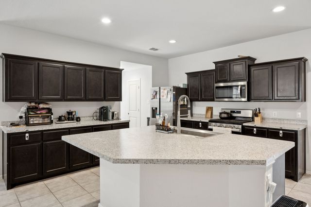 1148 Loomis Trail, Justin, TX 76247