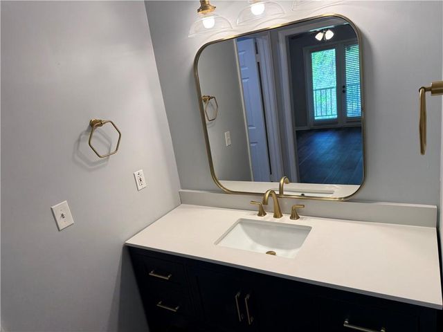 17 Saint Claire Lane NE, Atlanta, GA 30324