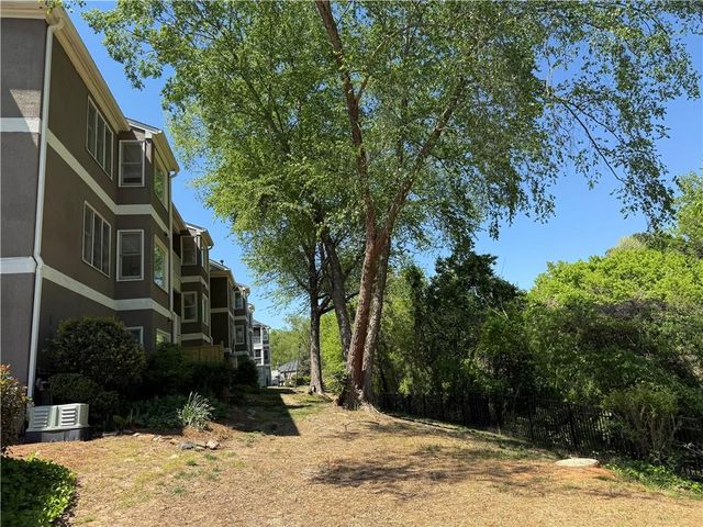 17 Saint Claire Lane NE, Atlanta, GA 30324