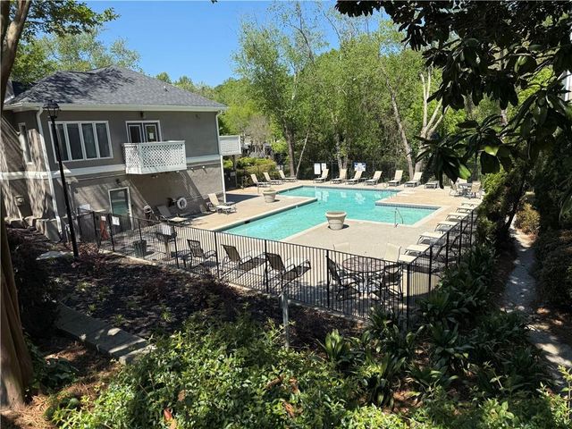 17 Saint Claire Lane NE, Atlanta, GA 30324