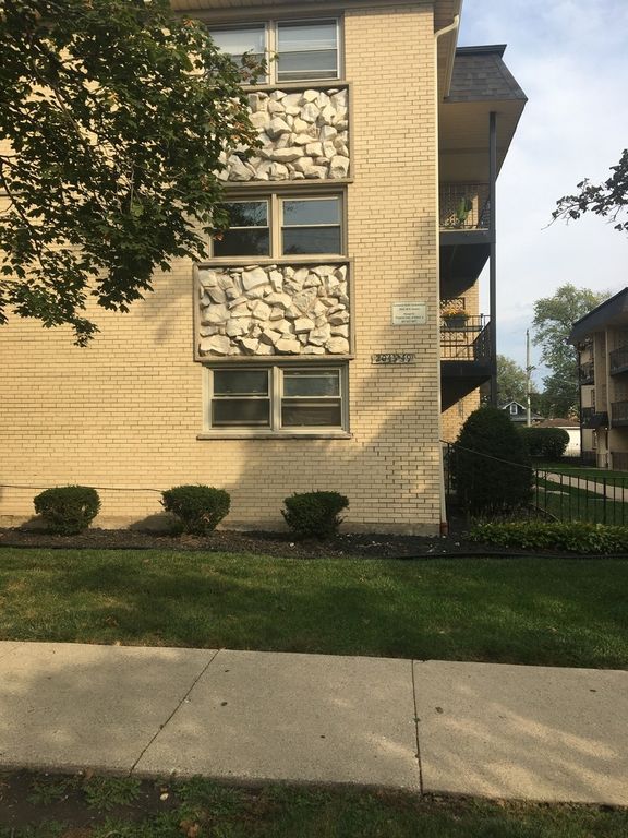 2045 N Harlem Avenue 1E, Chicago, IL 60707