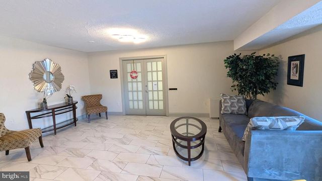 10320 WESTLAKE DR #E301, Bethesda, MD 20817