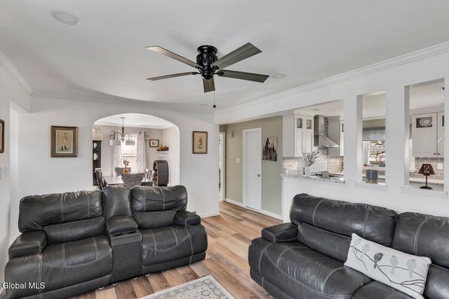 1022 Day Road, Rotterdam, NY 12303