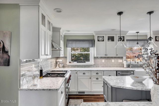 1022 Day Road, Rotterdam, NY 12303