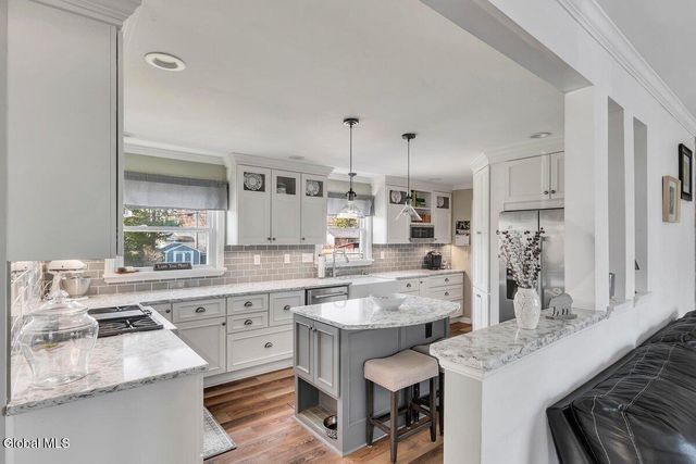 1022 Day Road, Rotterdam, NY 12303