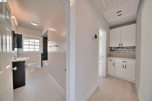 5706 Brookdale Ave, Oakland, CA 94605