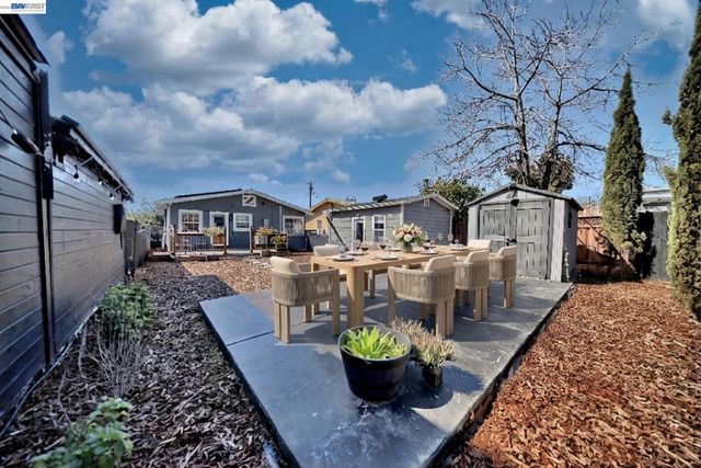 5706 Brookdale Ave, Oakland, CA 94605