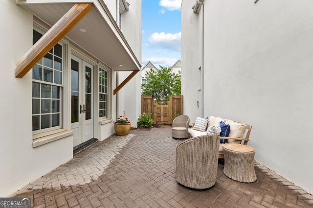 110 3rd Street, Fayetteville, GA 30214