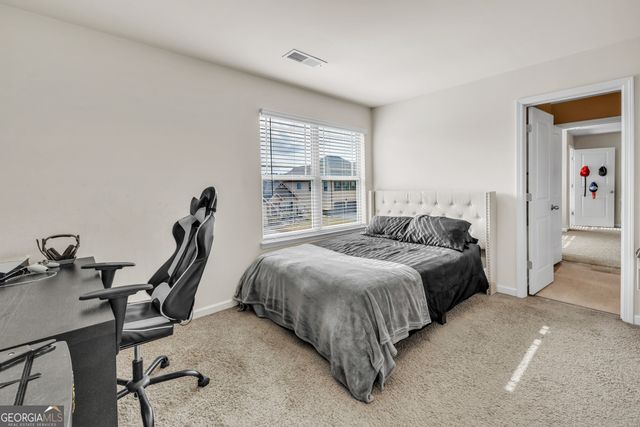 134 Brookview Drive, Newnan, GA 30265