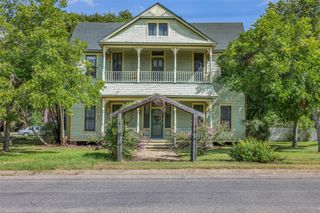 311 E Colorado Street, La Grange, TX 78945
