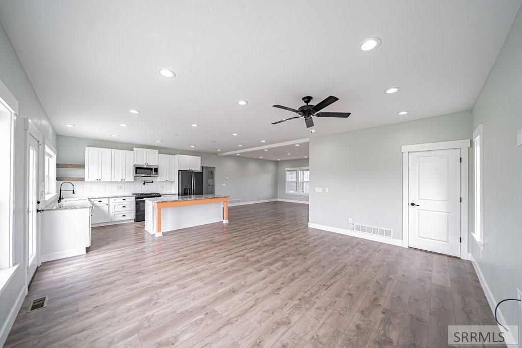 Image 13 of property listing at 3710 E 337 N, Rigby, ID 83442