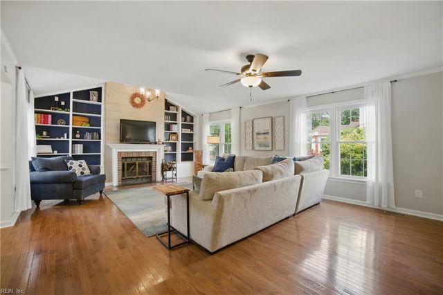 1109 Plantation Lakes CIR, Chesapeake, VA 23320