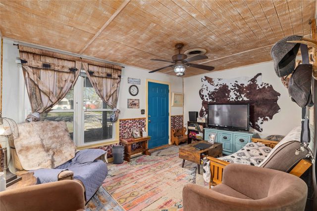 915 S Neches Street, Coleman, TX 76834