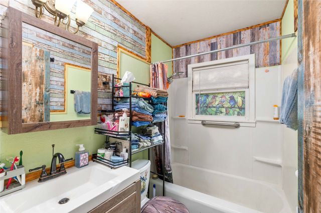 915 S Neches Street, Coleman, TX 76834