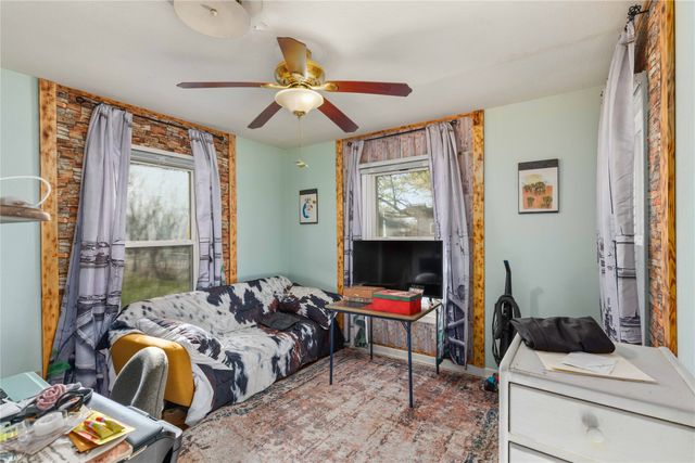 915 S Neches Street, Coleman, TX 76834