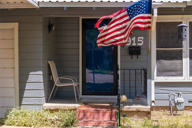 915 S Neches Street, Coleman, TX 76834