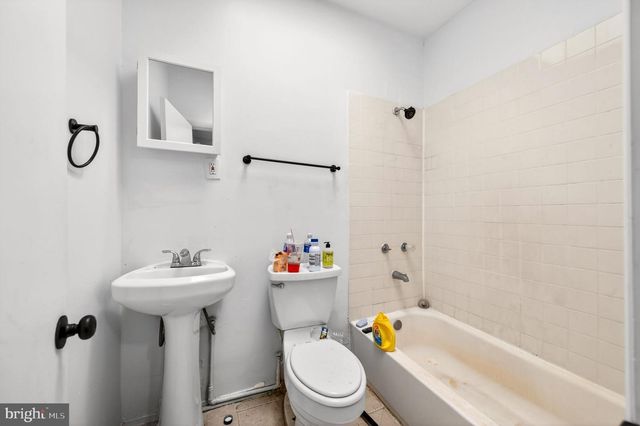 1725 GWYNNS FALLS PKWY, Baltimore, MD 21217