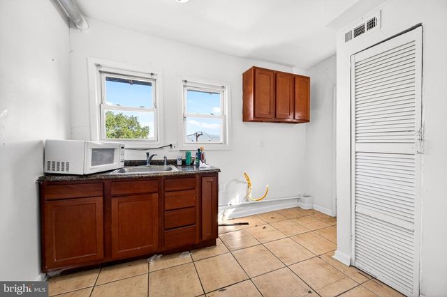 1725 GWYNNS FALLS PKWY, Baltimore, MD 21217