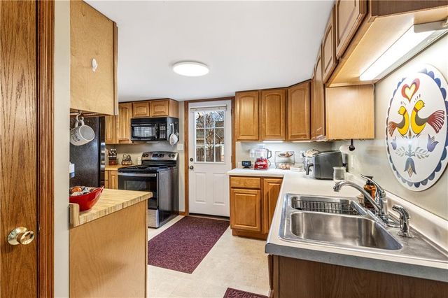 1524 Lyndale Avenue, Eau Claire, WI 54701