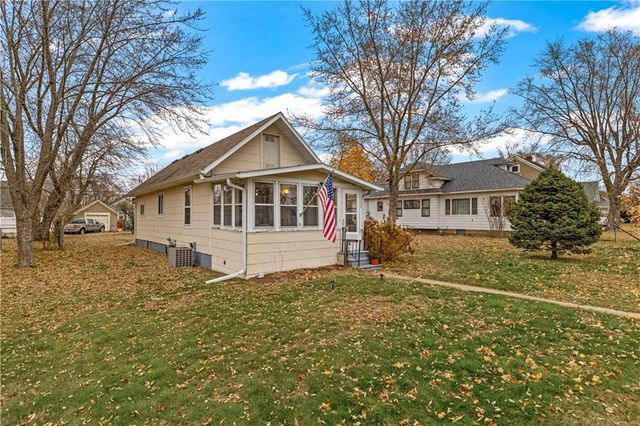 1524 Lyndale Avenue, Eau Claire, WI 54701