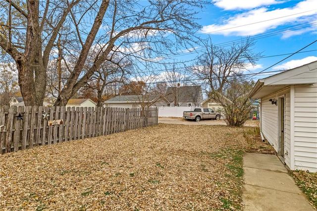 1524 Lyndale Avenue, Eau Claire, WI 54701