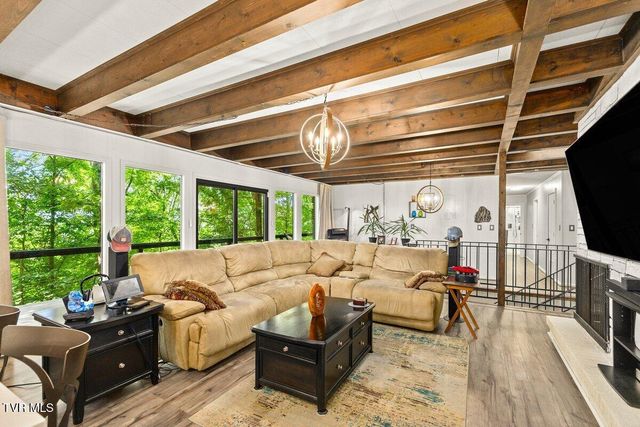 2 Wanee Court, Johnson City, TN 37601