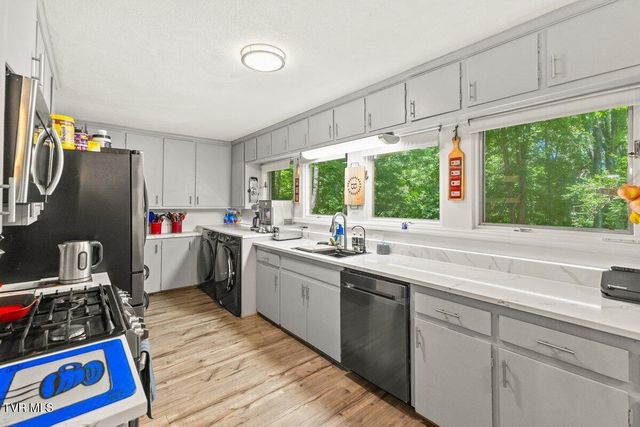 2 Wanee Court, Johnson City, TN 37601