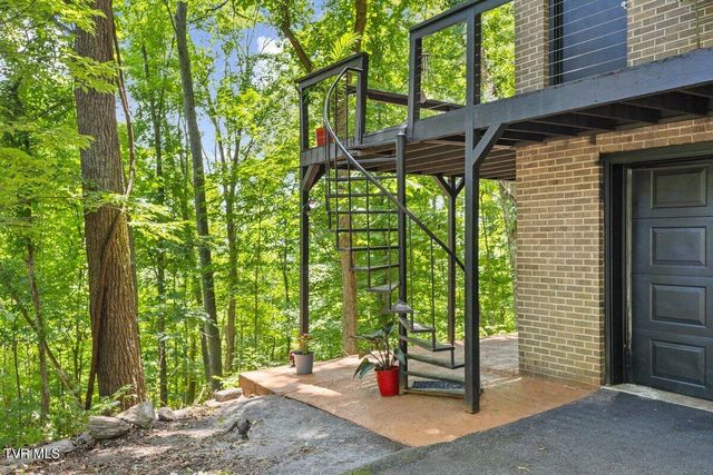 2 Wanee Court, Johnson City, TN 37601