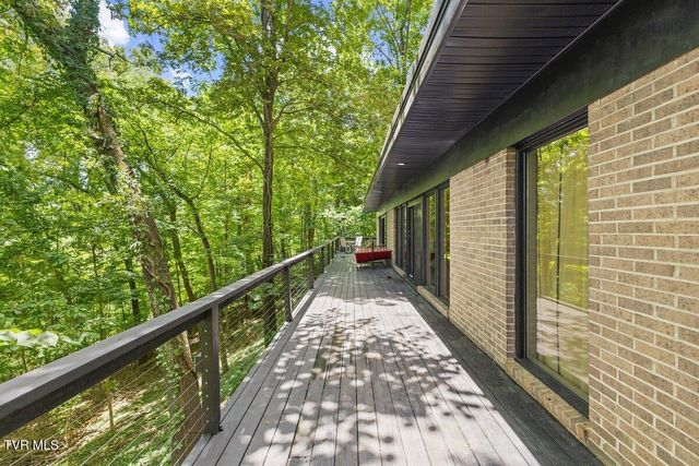 2 Wanee Court, Johnson City, TN 37601