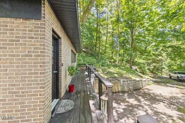 2 Wanee Court, Johnson City, TN 37601