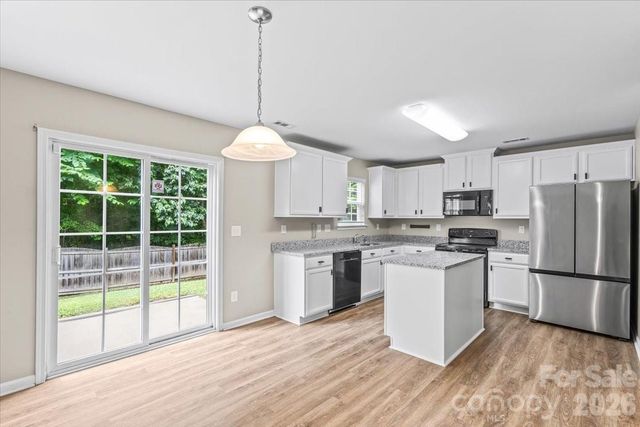 5229 Hawkins Meadow Court, Charlotte, NC 28213