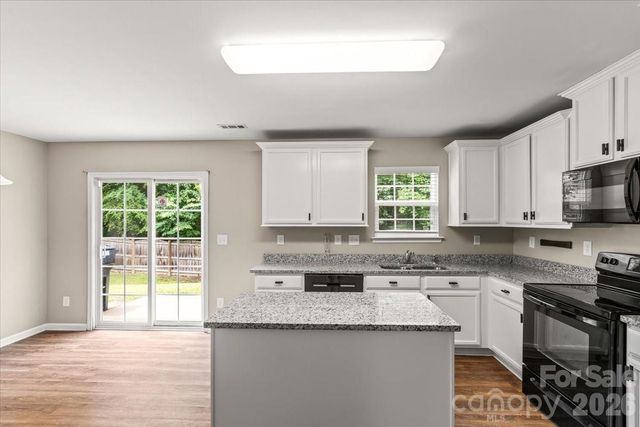5229 Hawkins Meadow Court, Charlotte, NC 28213