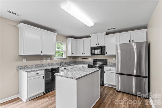 5229 Hawkins Meadow Court, Charlotte, NC 28213