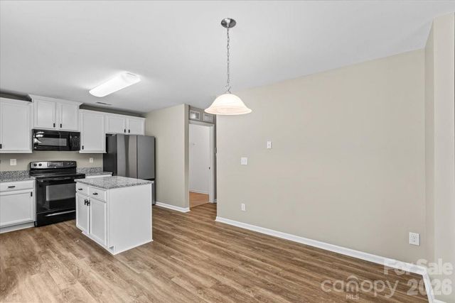 5229 Hawkins Meadow Court, Charlotte, NC 28213