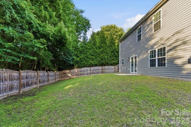5229 Hawkins Meadow Court, Charlotte, NC 28213